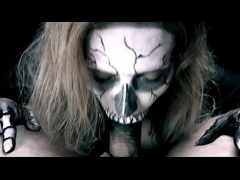 ❤️ Demona knabino suĉanta kokon per sia nigra buŝo kaj glutante kumon. Seksofilmeto ĉe eo.fullsexmovs.ru ❌